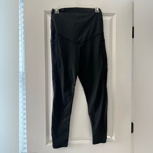 Maternity leggings size small